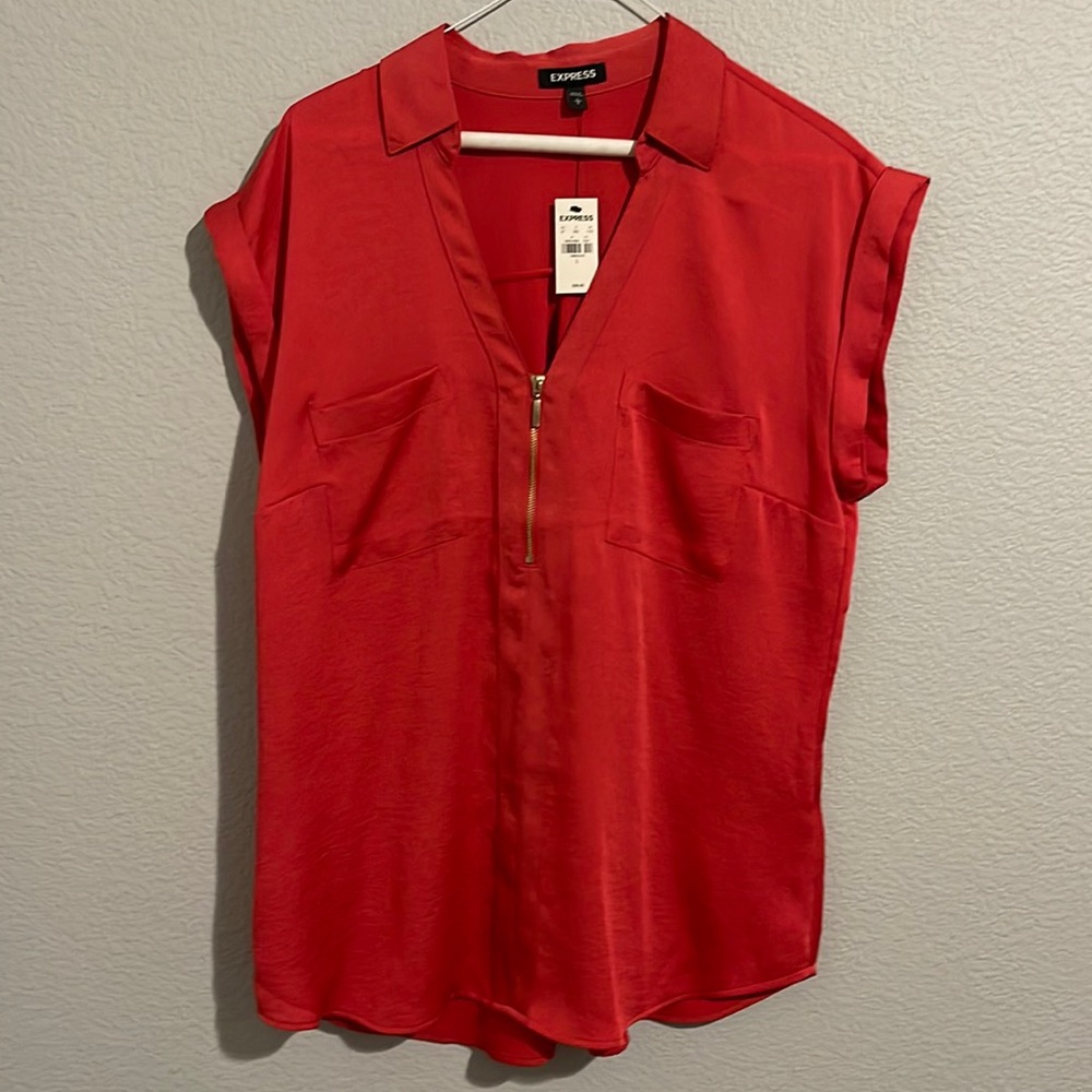 New coral colored Express shirt! Size is Large